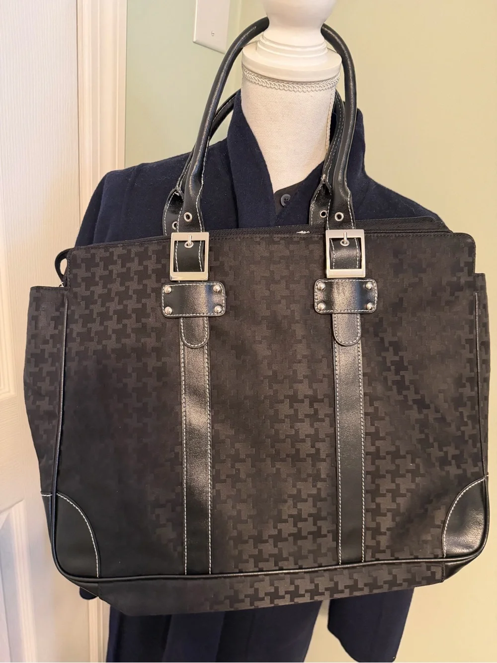 N/A carry subtle interest
